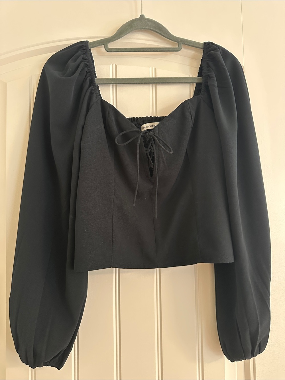 Abercrombie & Fitch - Puff Sleeve Lace-Up Sweetheart Blouse